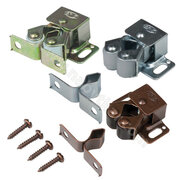 Dvojvalčekové istiace úchyty s protikusom