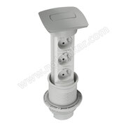 Stolová vyťahovacia zásuvka Versa 3, mat.chrom