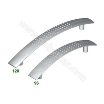 Madlo F121-G08 ( UN8708 ) matný chróm / LC Madlo F121-G08 ( UN8708 ) matný chróm / LC